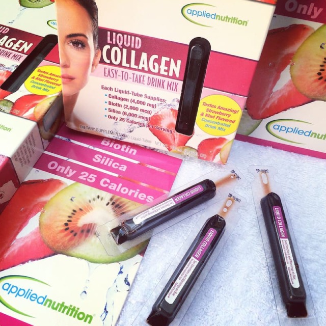 Collagen Liquid được bán với giá công khai 715.000 vnđ/ 30 tuýp