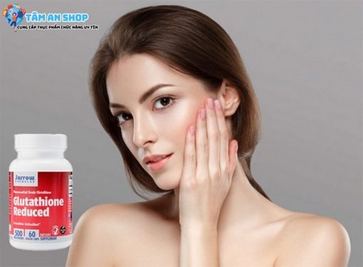 Sử dụng viên uống trắng da Glutathione Reduced đều đặn